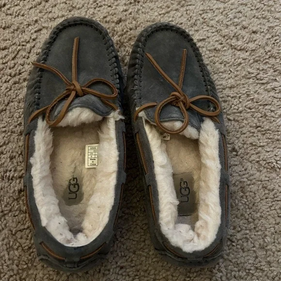 Ugg Dakota Moccasin Slippers - Picture 2 of 4